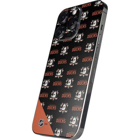 NHL Anaheim Ducks Pattern iPhone 16 Pro Skin
